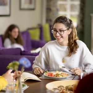 girl eating her lunch