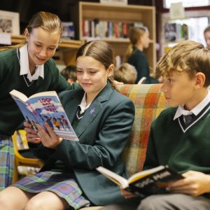 children reading